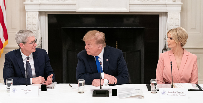 Apple CEO Tim Cook shares comments