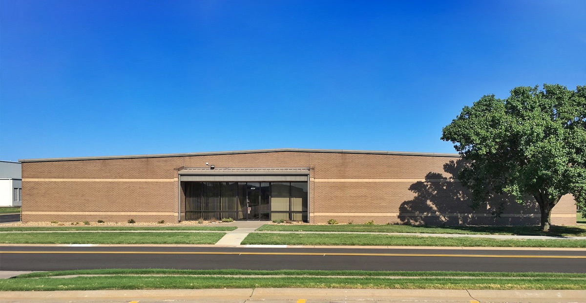 Building 1 · 1962 Midfield Road · Wichita, KS 67209 · 16,897 SF · Building For Lease