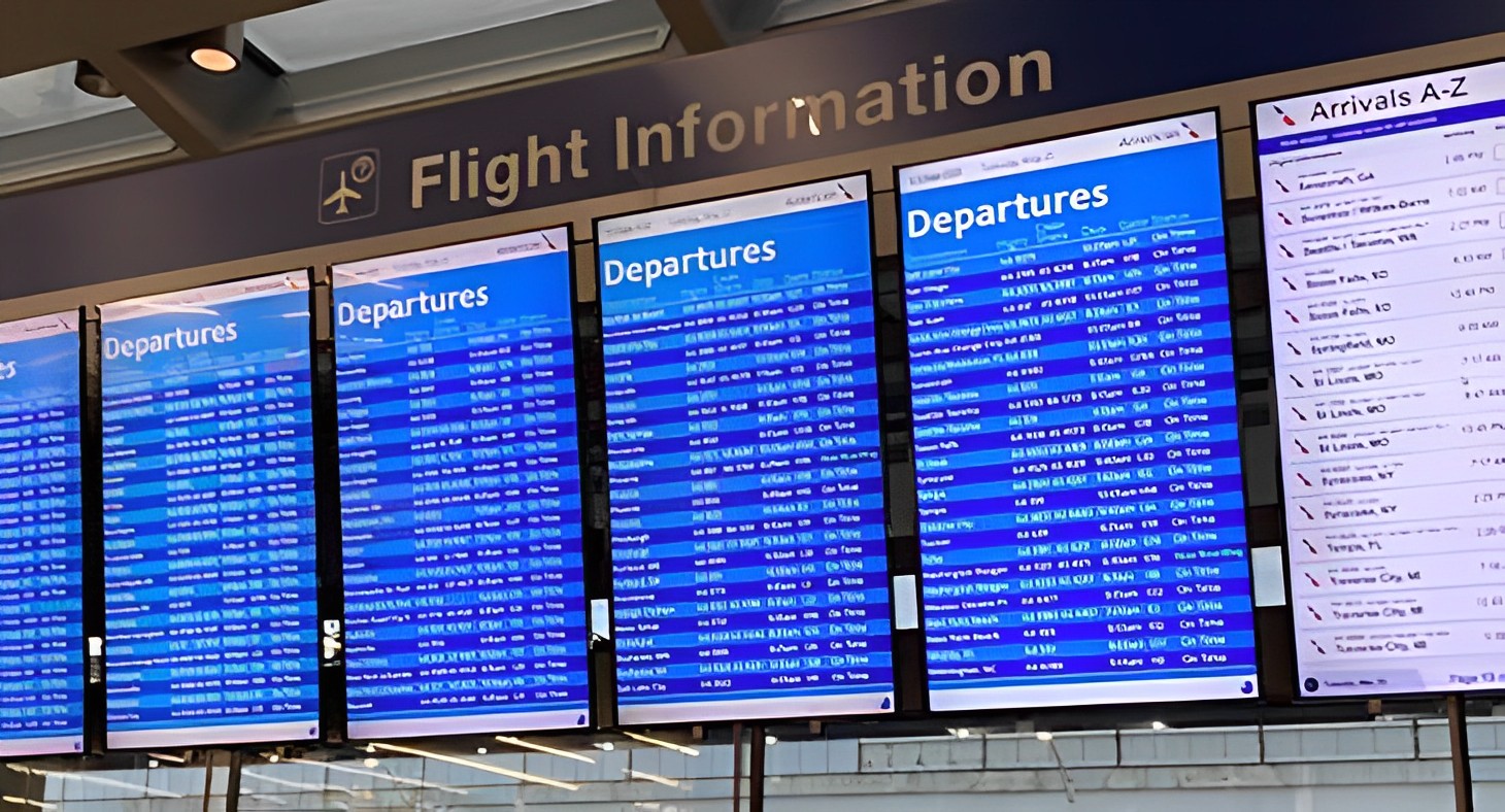 arrivals and departures screens at ORD